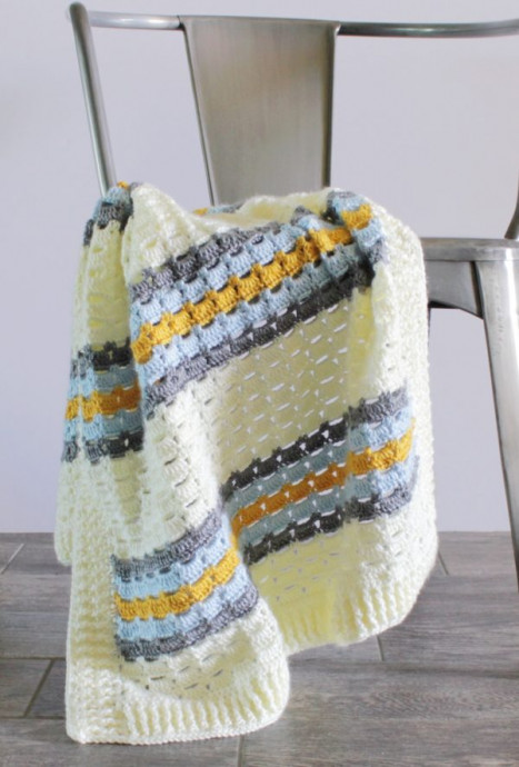 ​Crochet Blanket with Blocks Pattern