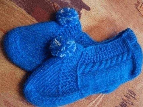 Helping our users. ​Knit Slippers without Seams.