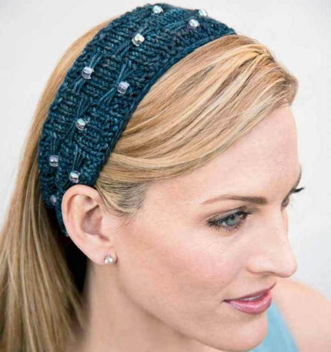 Helping our users. ​Knit Headband with Beads.