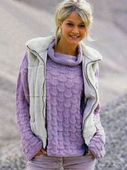 ​Violet Knit Pullover with Wide Sleeves
