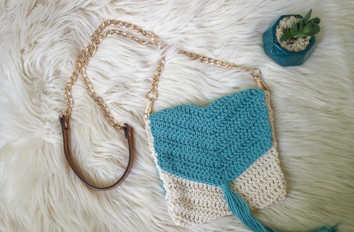 Helping our users. ​Boho Crochet Purse.