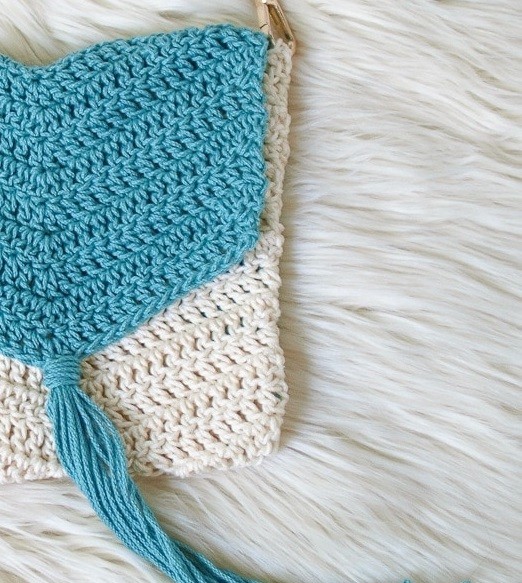 Helping our users. ​Boho Crochet Purse.