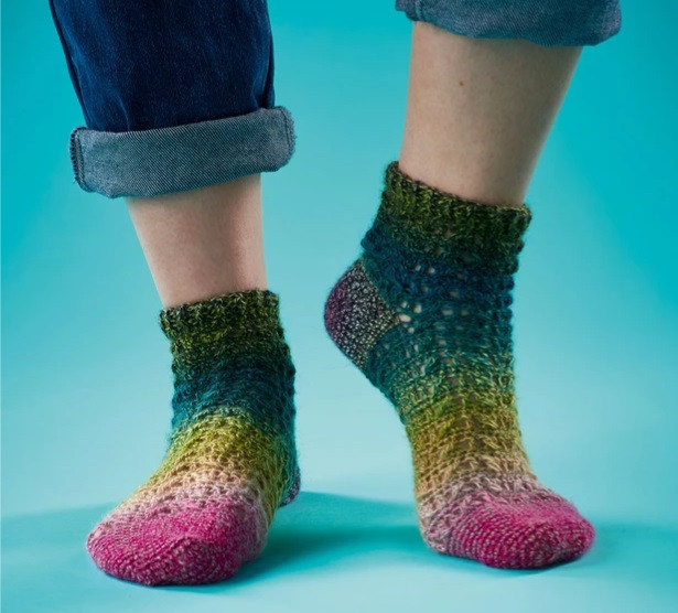 ​Helping our users. Rainbow Crochet Socks.