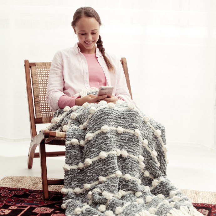 Comprehensive Guide to Crafting a Cozy Blanket with Bernat Velvet Yarn Comprehensive Guide to Crafting a Cozy Blanket with Bernat Velvet Yarn