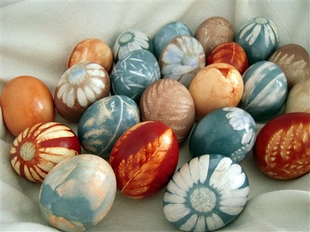 Easter Inspiration. Ways of Coloring Eggs for Easter.