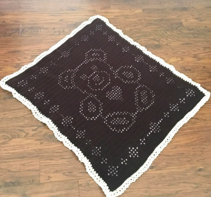 Helping our users. ​Crochet Filet Bear Blanket.