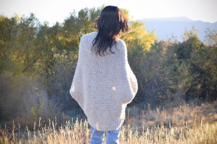 ​Cozy Cardigan-Blanket