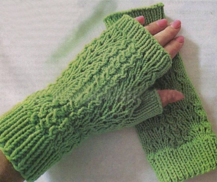 ​Grassy Knit Mittens