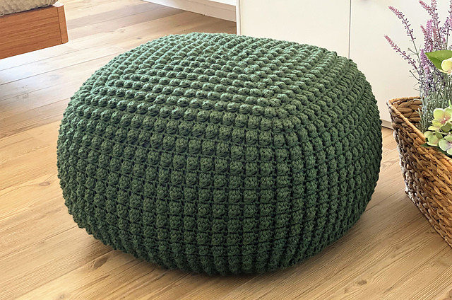 Inspiration. Crochet Poufs.