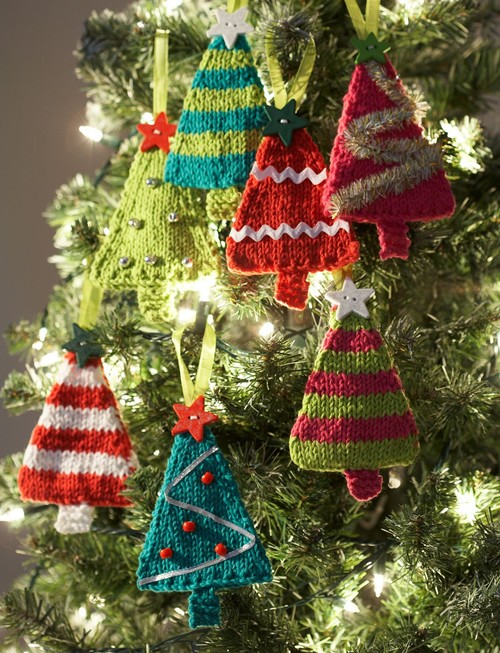 ​Tiny Tree Knit Ornament