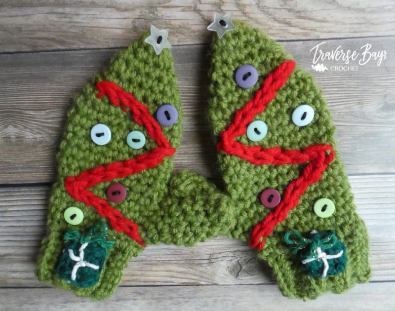 ​Crochet Christmas Tree Mittens
