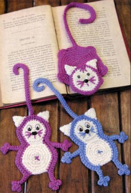 ​Crochet Kitten Bookmark