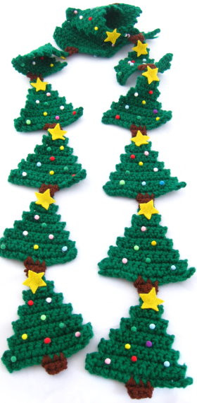 ​Helping our users. Crochet Scarf of Christmas Trees.