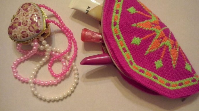 Complete Guide to Crafting a Colorful Crochet Ornament with Zipper Placket Complete Guide to Crafting a Colorful Crochet Ornament with Zipper Placket