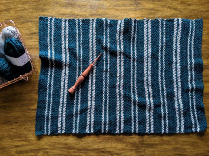 ​Crochet Apron with Pocket