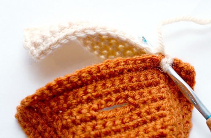 Comprehensive Guide to Crocheting a Delightful Pie with Whipped Cream