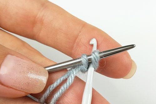 ​Cable Stitches Cast