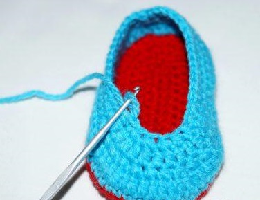 ​Crochet Booties For Baby Girl