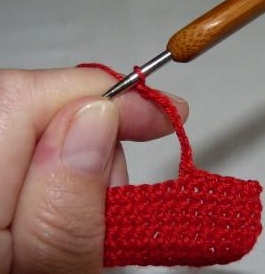 Complete Guide to Crocheting a Car Toy with Wheels Using Cotton Yarn Complete Guide to Crocheting a Car Toy with Wheels Using Cotton Yarn