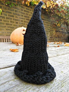 Helping our users. ​Knit Halloween Witch.