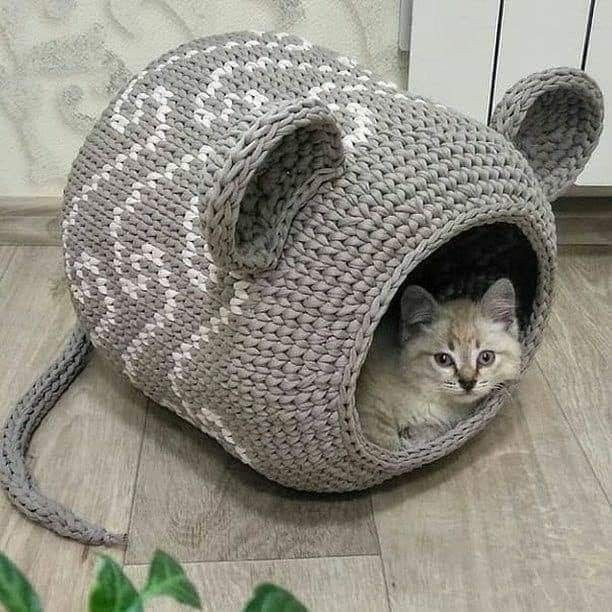 Inspiration. Crochet Pet's Houses.