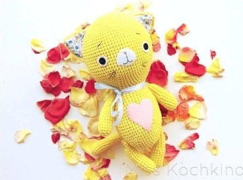 ​Sunny Amigurumi Kitten