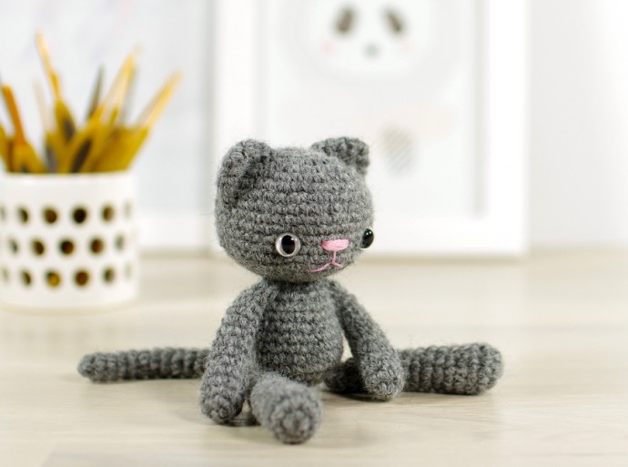 Helping our users. ​Crochet Amigurumi Cat.