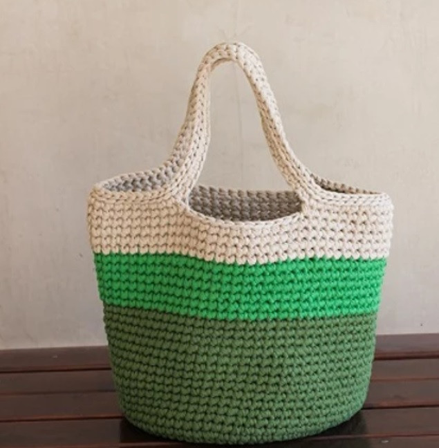 Crochet Your Own Stylish Bag with KATIA BIG RIBBON Yarn - Step-by-Step Instructions Crochet Your Own Stylish Bag with KATIA BIG RIBBON Yarn - Step-by-Step Instructions