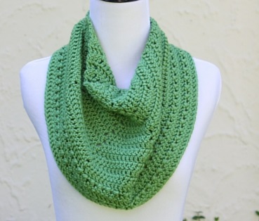 ​Haula Crochet Cowl