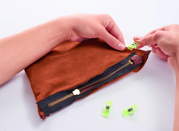 ​Stylish Triangle Leather Bag