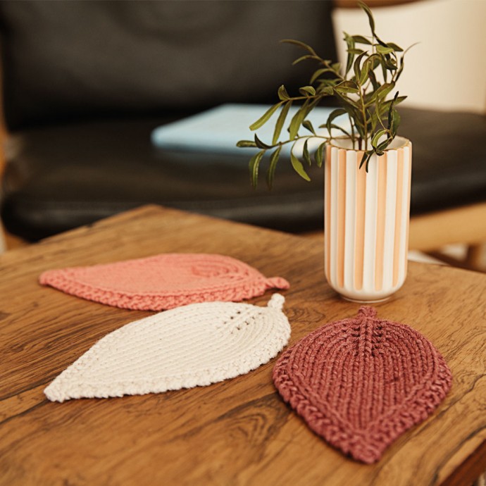 ​Knit Leaves Coasters