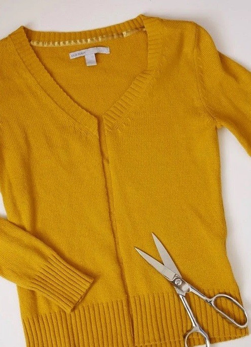 Complete Guide to Sewing an Upgraded Jumper with Fabric Stripes and Buttons Complete Guide to Sewing an Upgraded Jumper with Fabric Stripes and Buttons