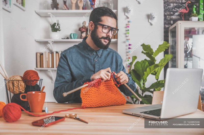 What do you think of men-knitters?