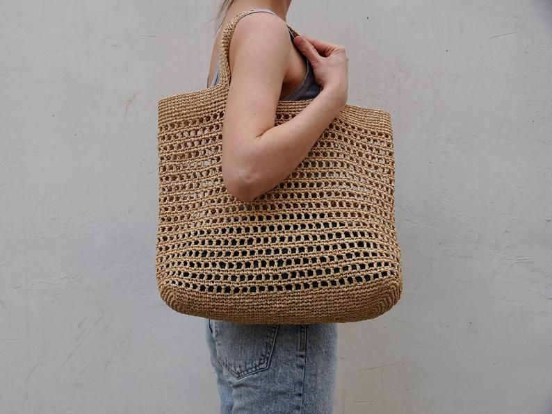 Rafia yarn bag