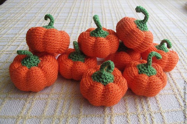 Looking for pumpkins pattern