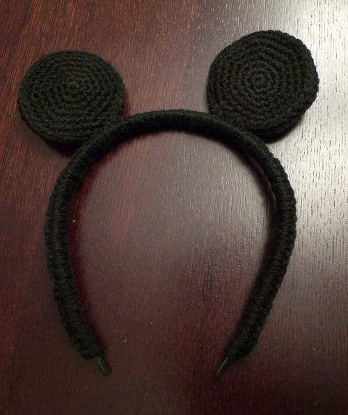 ​Crochet Mickey Mouse/Minnie Mouse Ears