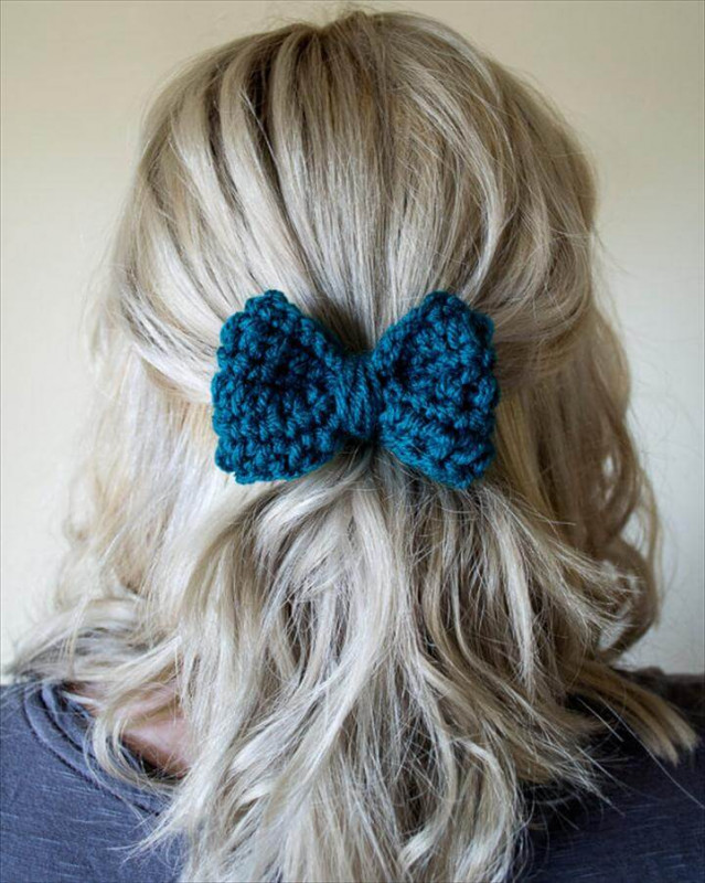 Crochet bow hair tie