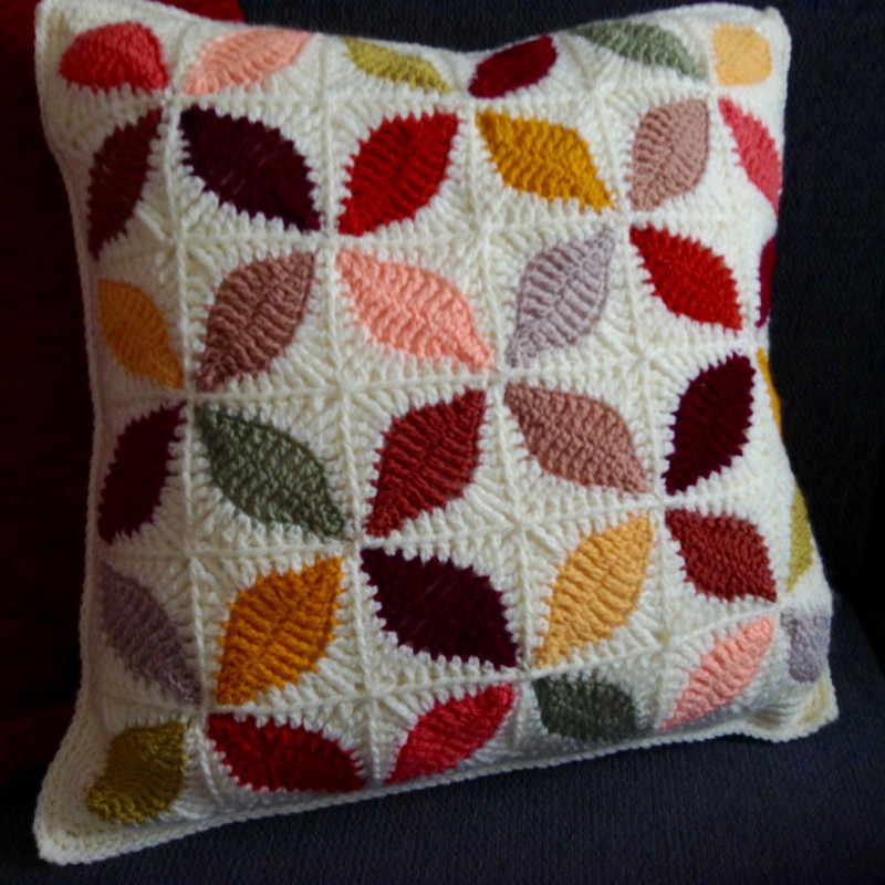 Crochet pillow cover