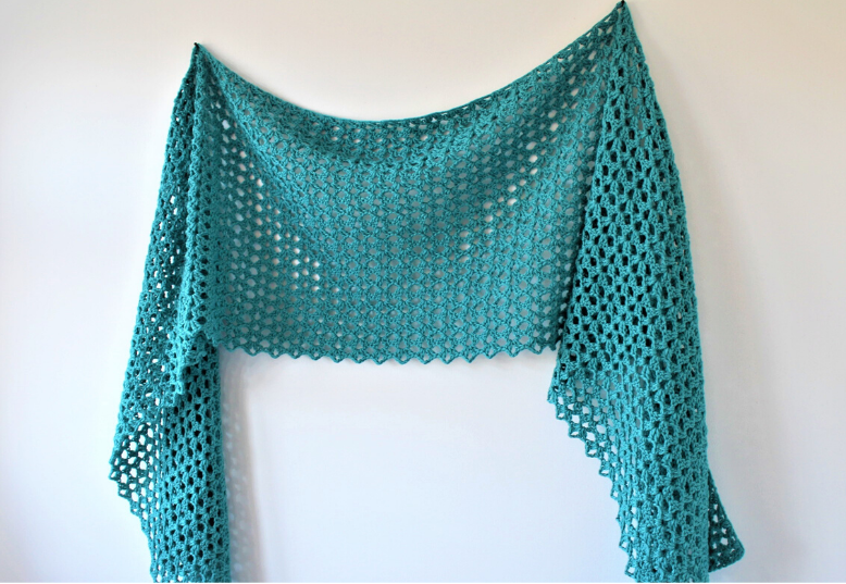 Simple crochet shawl