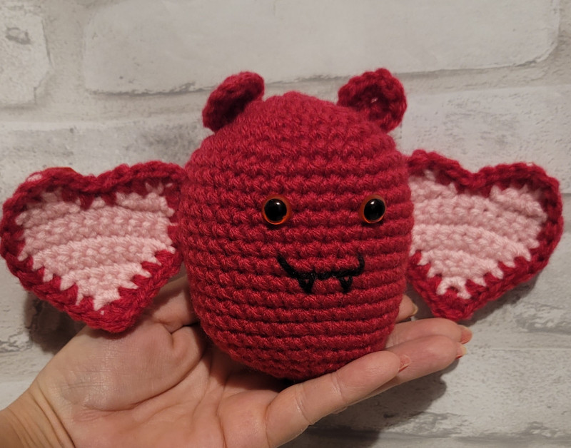 Valentine Bat Amigurumi Free Crochet Pattern