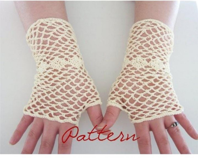 Crochet wedding Gloves