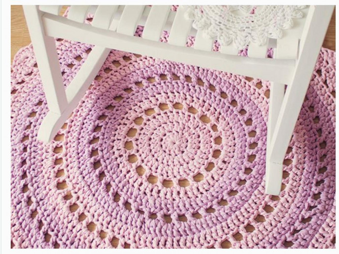 Transform Your Daughter's Room with a Beautiful Mandala Floor Rug Using T-Shirt Yarn Transform Your Daughter's Room with a Beautiful Mandala Floor Rug Using T-Shirt Yarn