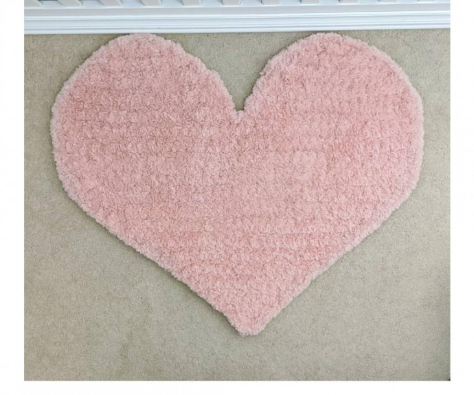Faux Heart Crochet Rug