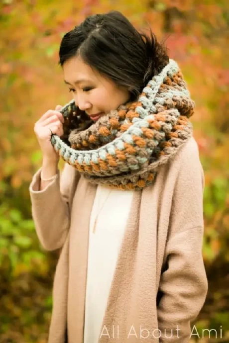 Crochet Hues Jumbo Puff Stitch Cowl