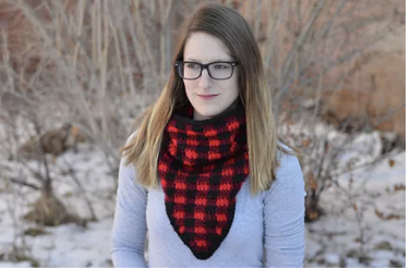 Plaid Crochet Cowl