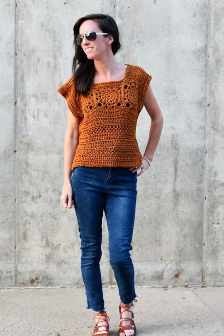 Crochet Boho Crop Top: The Ultimate Summer Fashion Statement for Festivals and Beach Days Crochet Boho Crop Top: The Ultimate Summer Fashion Statement for Festivals and Beach Days