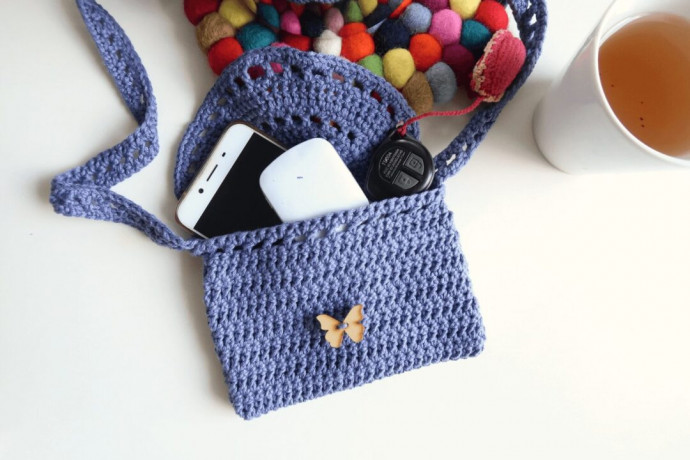 Create Your Own Adorable Crochet Handbag: A Compact and Convenient Accessory Create Your Own Adorable Crochet Handbag: A Compact and Convenient Accessory