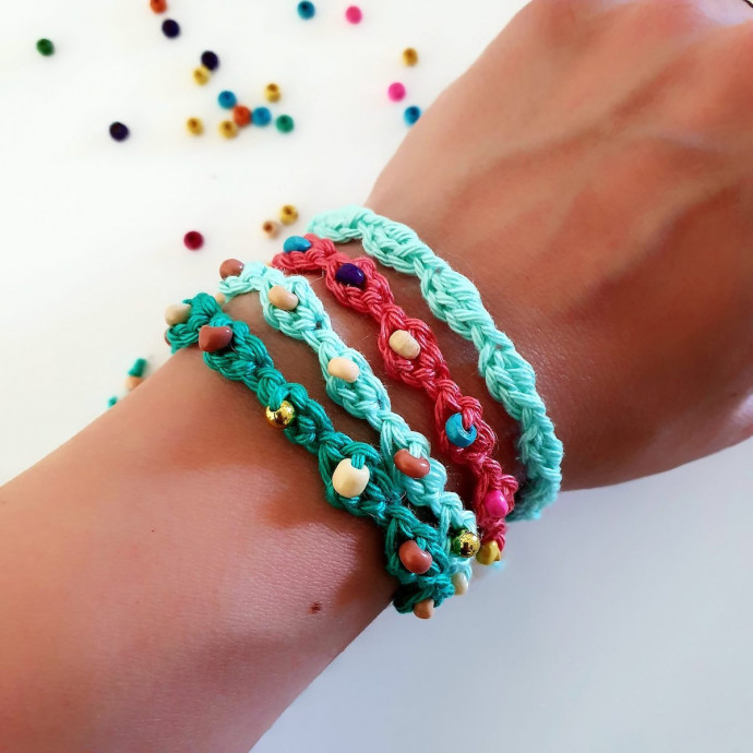 Discover the Art of Crocheting Beautiful Bracelets with Easy Techniques and Essential Materials Discover the Art of Crocheting Beautiful Bracelets with Easy Techniques and Essential Materials