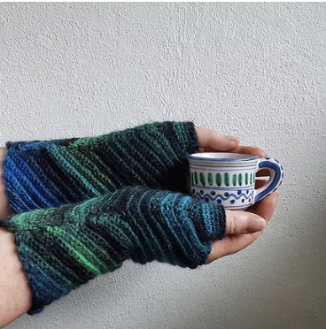 Sankaku Crochet Wrist Warmers