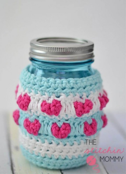 Create a Stunning Mason Jar Gift Cozy with Beautiful Yarn Color Combinations and Heart Designs Create a Stunning Mason Jar Gift Cozy with Beautiful Yarn Color Combinations and Heart Designs